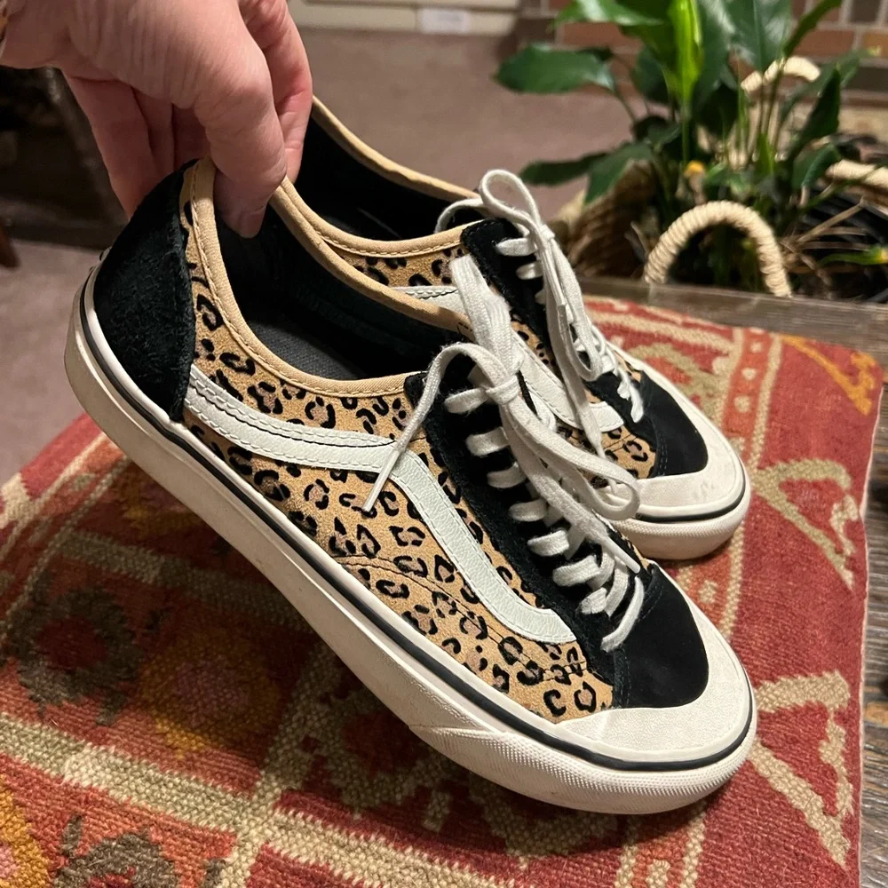 Vans Tan & Black Cheetah Skater Sneakers 9 women 7.5 men - Picture 9 of 14